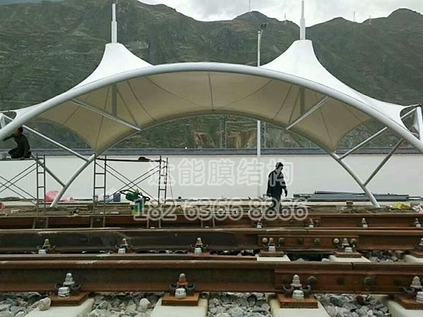 膜結(jié)構(gòu)廣場景觀