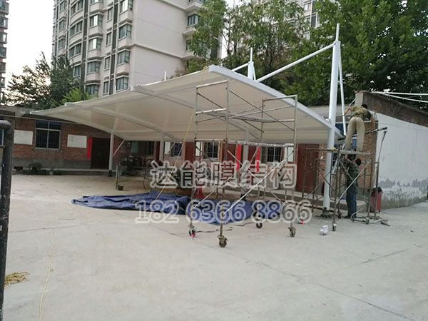 膜結(jié)構(gòu)車(chē)棚
